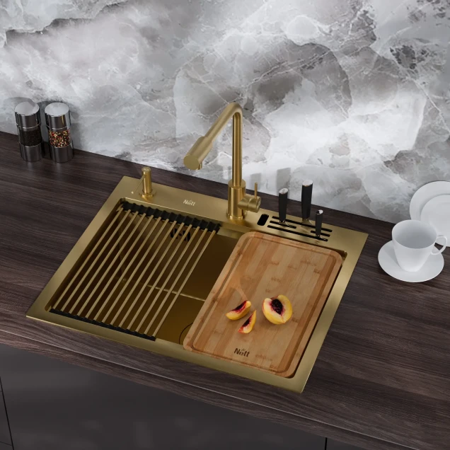 Уцененная кухонная мойка золотая из нержавейки 1.5 мм многофункциональная Nett NG-5747 фото