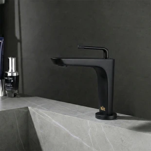 Чорний змішувач на раковину з латуні Nett DB-21 фото