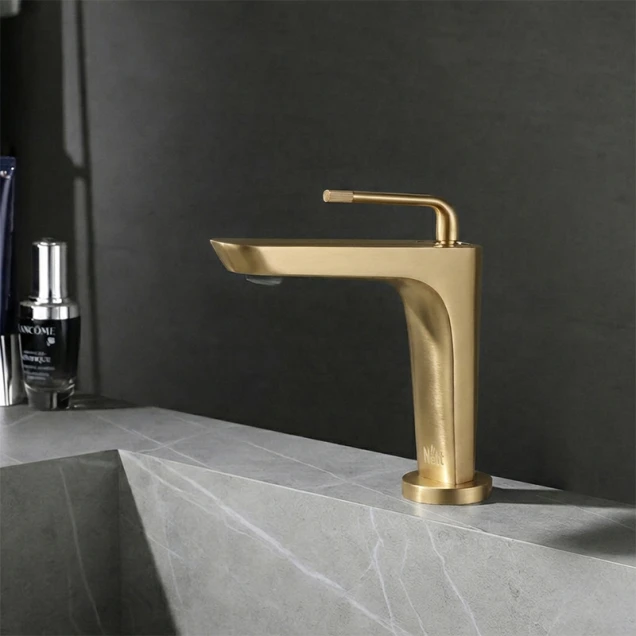 Золотий змішувач на умивальник з латуні Nett DG-21 фото